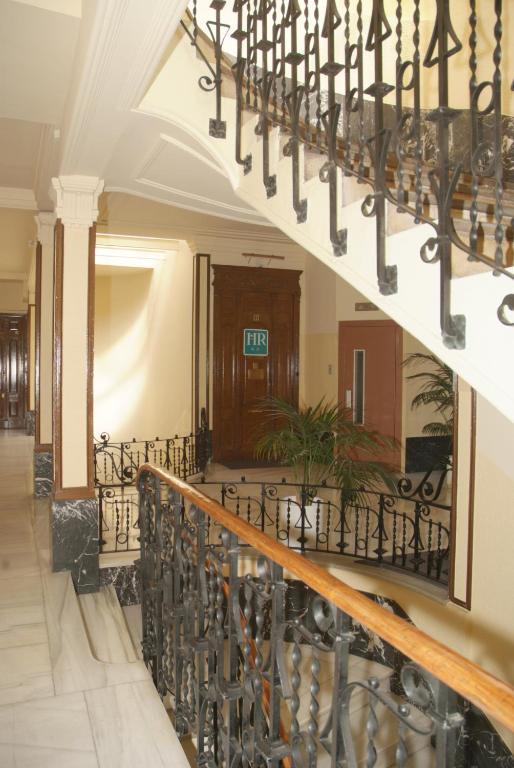 Hostal La Selecta Madrid Exterior photo